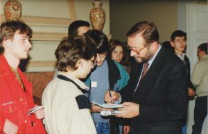 prof. Krzysztof Zanussi podczas obozu w Jadwisinie, 1993