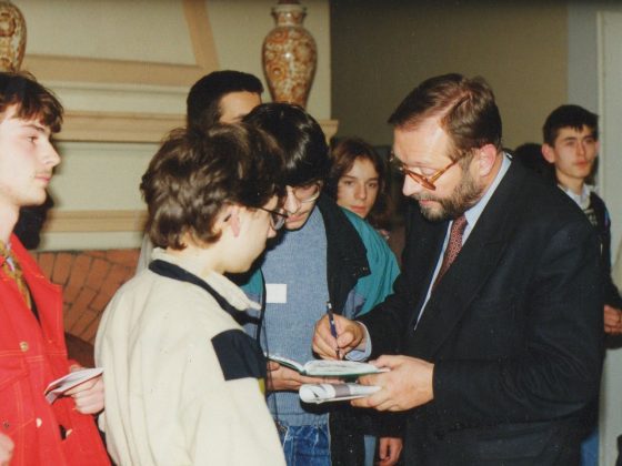 prof. Krzysztof Zanussi podczas obozu w Jadwisinie, 1993